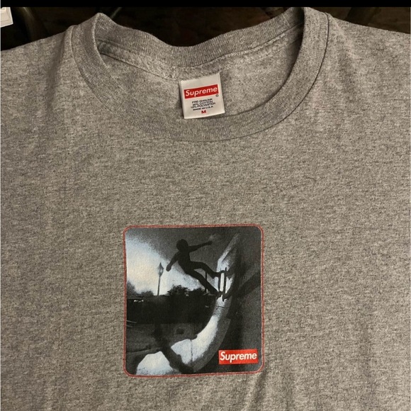 Supreme Shadows Tee 2021 - Picture 2 of 3